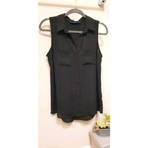 Women's black flowy tank